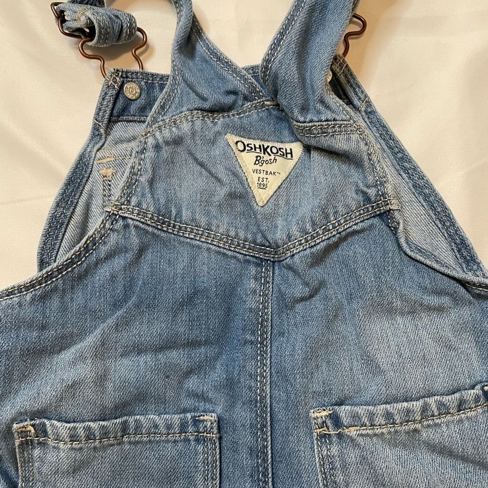 Girls Oshkosh size 12-18 months denim overalls - Picture 4 of 5
